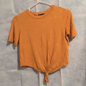 Mustard crop top size L